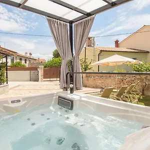  Ferienhaus Giovanni Vabriga With Private Jacuzzi Kroatien